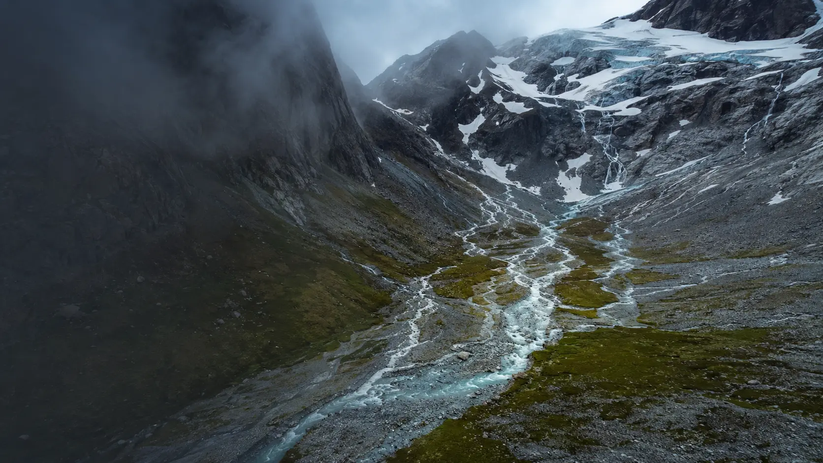 Paysage fluvial panoramique pour la rubrique école des fleuves